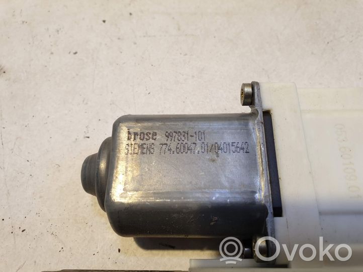 Citroen C4 I Moteur de lève-vitre de porte avant 997831101