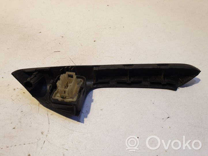 Volkswagen Golf III Interruttore di controllo dell’alzacristalli elettrico 1H0867198A