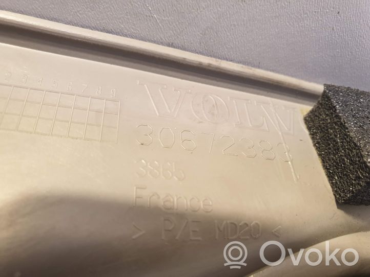 Volvo V50 Boczny element deski rozdzielczej 30672383