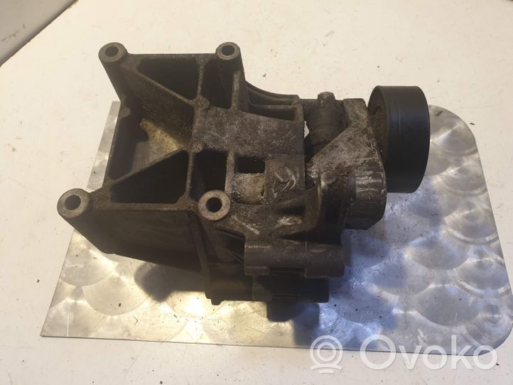 BMW 3 E36 Support de pompe de direction assistée 