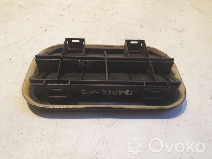 Volkswagen Touareg I Quarter panel pressure vent 7L0819181