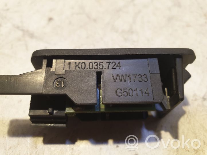 Volkswagen Touareg I Câble adaptateur AUX 1K0035724