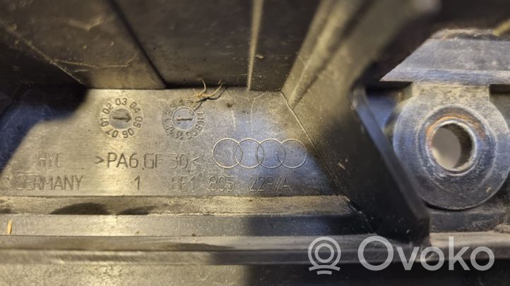 Audi A4 S4 B7 8E 8H Staffa di montaggio della batteria 8E1805229