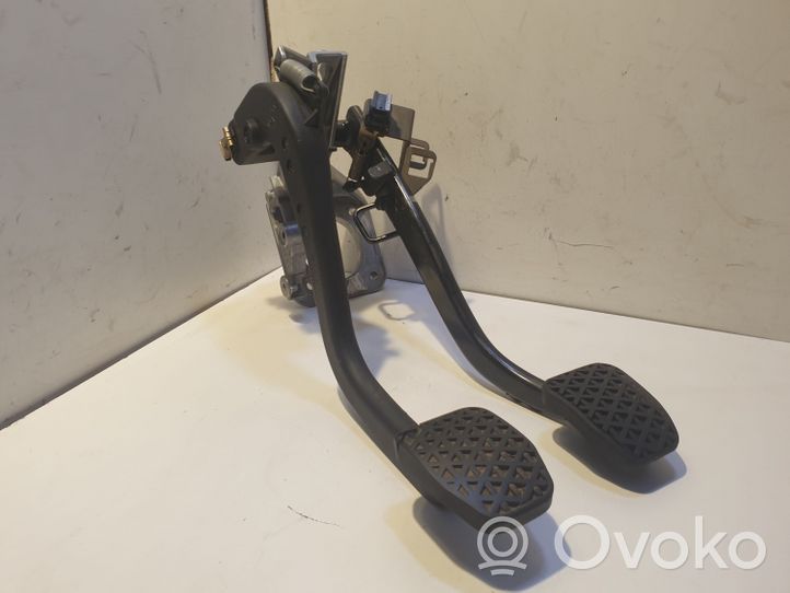 BMW 3 E46 Pedal assembly 2229128