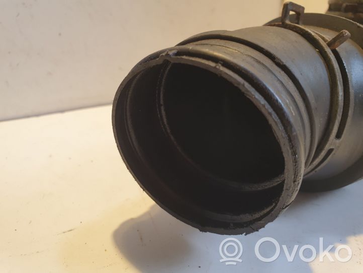 Volkswagen Touareg I Turboahtimen ilmanoton letku 7L6129534