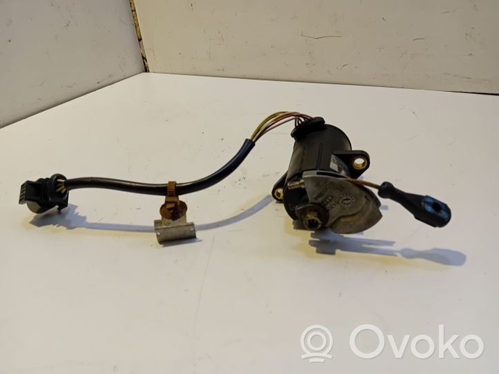 Audi A4 S4 B5 8D Akseleratora elektriskais regulators (pedālis) 443721759G