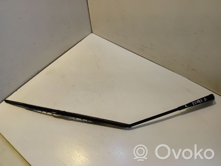 Opel Vectra B Braccio della spazzola tergicristallo posteriore 90504978