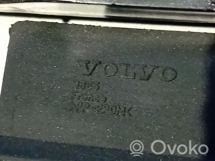 Volvo S70  V70  V70 XC Rivestimento pannello inferiore del cruscotto 3865