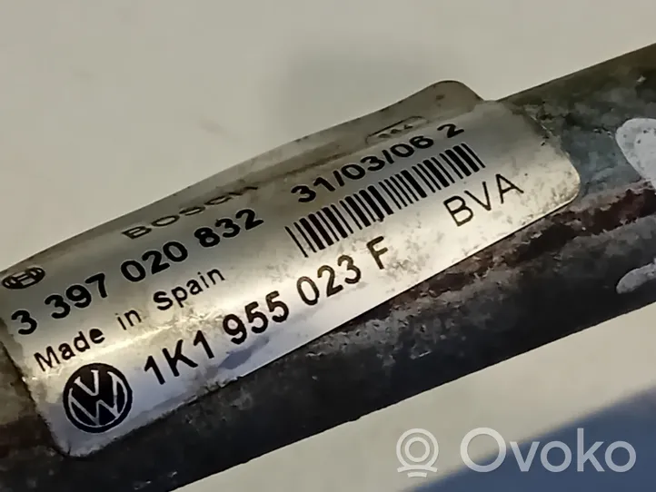 Volkswagen Golf V Mechanizm wycieraczek szyby przedniej / czołowej 3397020832