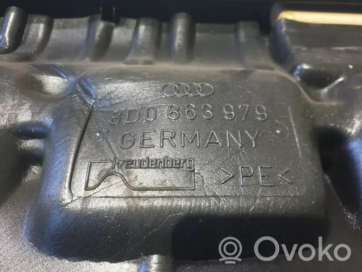 Audi A4 S4 B5 8D Rivestimento del pannello della portiera anteriore 8D0863976