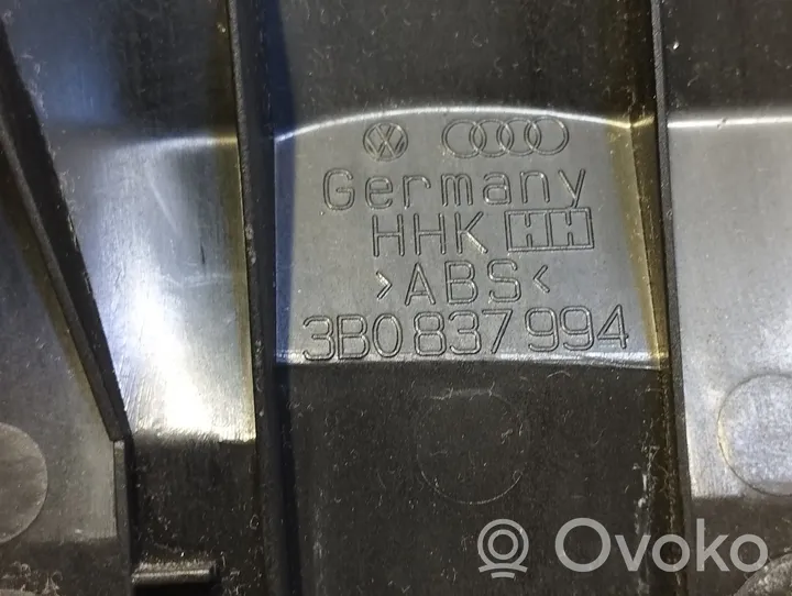 Volkswagen PASSAT B5 Obudowa lusterka zewnętrznego drzwi przednich 3B0837994