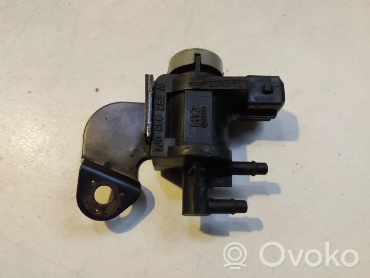 Audi A4 S4 B5 8D Electroválvula del turbo 1J0906283A