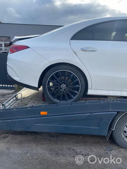 Mercedes-Benz CLA C118 X118 Carrosserie quartier arrière 