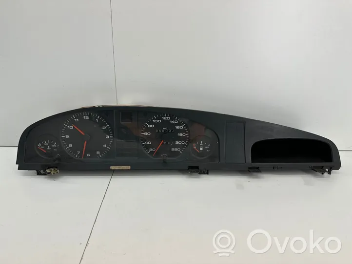 Audi 100 S4 C4 Compteur de vitesse tableau de bord 88311183