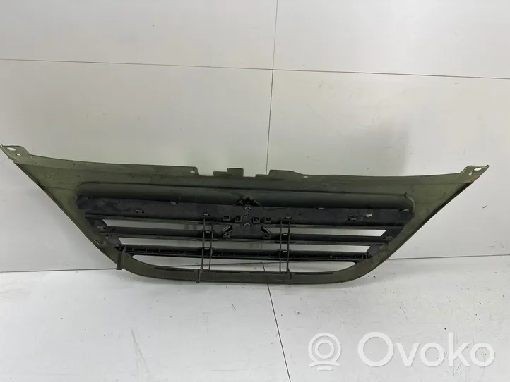 Citroen C3 Atrapa chłodnicy / Grill 9647156577