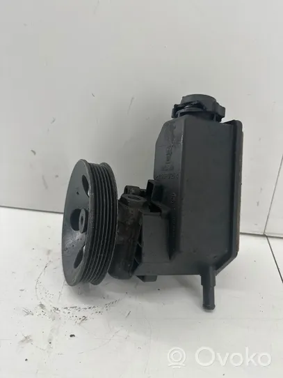 Opel Vectra B Power steering pump 90495960