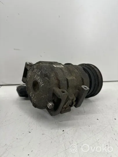 Toyota Avensis Verso Ilmastointilaitteen kompressorin pumppu (A/C) 4472204221