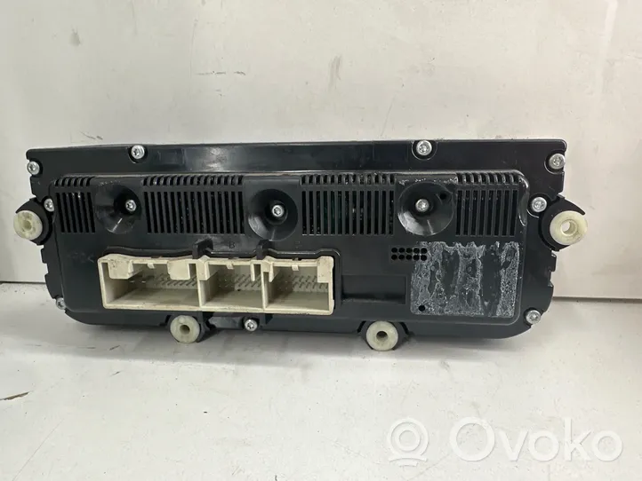 Skoda Octavia Mk2 (1Z) Climate control unit 