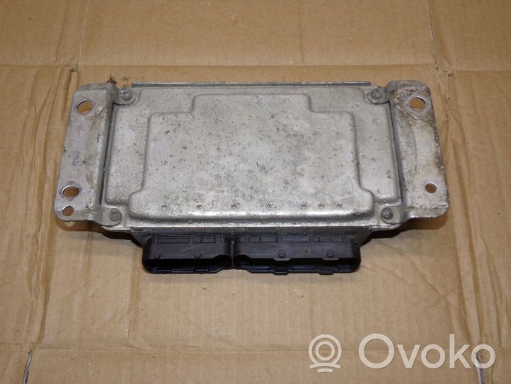 Toyota Aygo AB10 Sterownik / Moduł ECU 0261208702