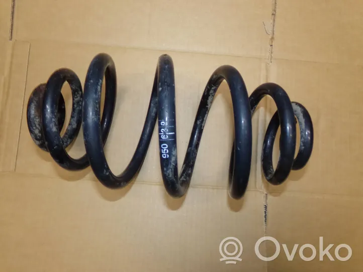 Volkswagen PASSAT B5 Rear coil spring rubber mount 