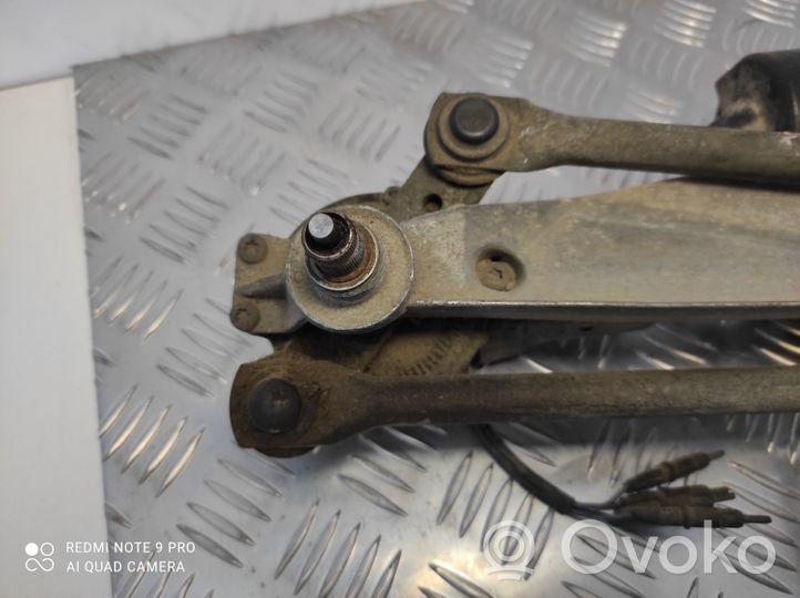 BMW 7 E32 Tringlerie et moteur d'essuie-glace avant 13849801