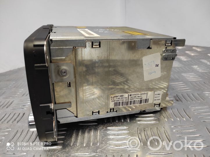 Volkswagen Jetta V Radio / CD/DVD atskaņotājs / navigācija 1K0035186P