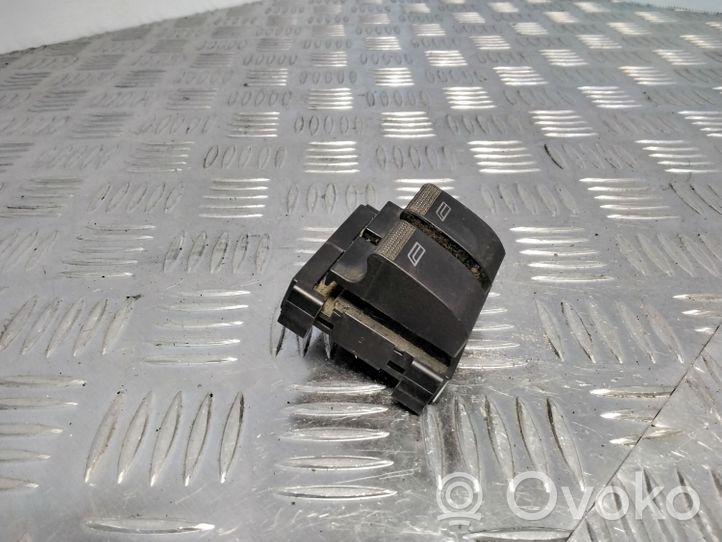 Audi A3 S3 8L Interruttore di controllo dell’alzacristalli elettrico 8L0959851