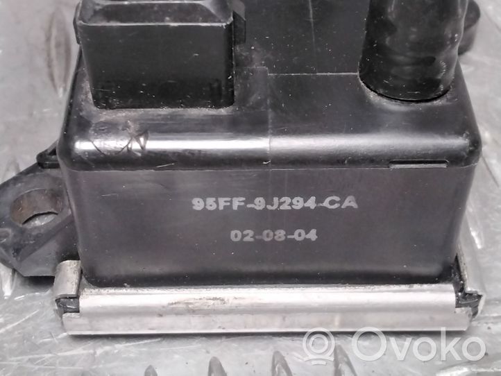 Ford Mondeo Mk III Sensor de temperatura del combustible 95FF9J294CA