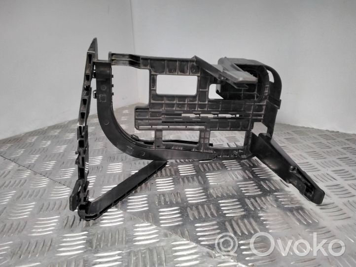 Volkswagen Polo IV 9N3 Vassoio batteria 5Z0915345B