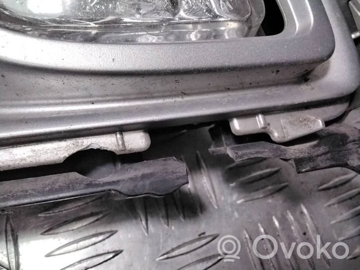 Mazda 6 Grille antibrouillard avant GS1H50C11