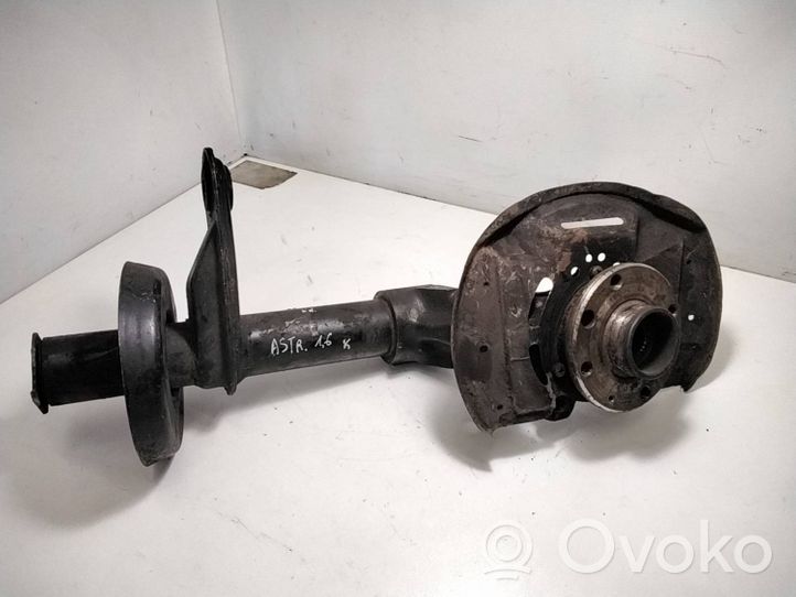 Opel Astra F Front wheel hub 90184972