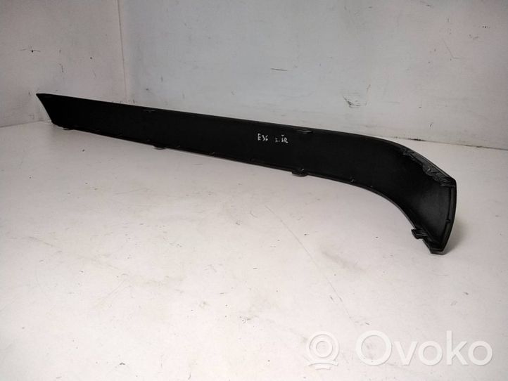 BMW 3 E36 Enjoliveur de pare-chocs arrière 8135488