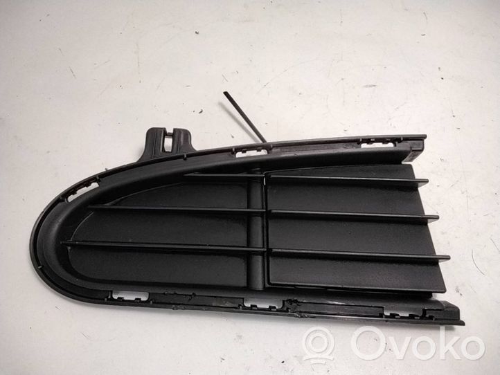 Volkswagen Sharan Grille antibrouillard avant 7M0853683B