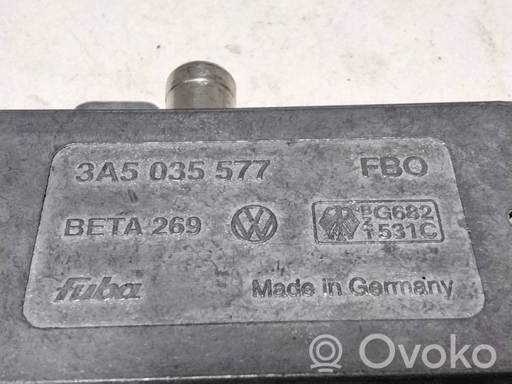 Volkswagen Golf III Antennin ohjainlaite 3A5035577