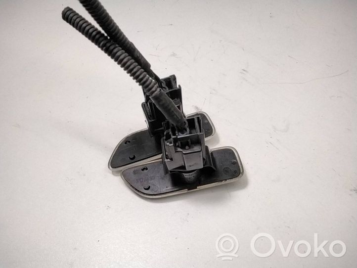 Volvo V70 Indicatore di direzione del parafango anteriore 9178687