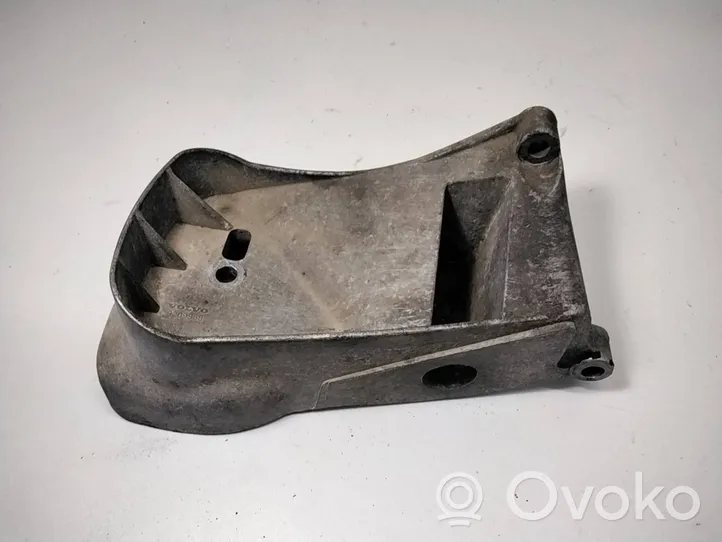 Volvo V70 Supporto di montaggio scatola del cambio 9209958