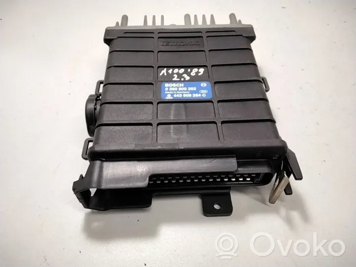 Audi 100 200 5000 C3 Calculateur moteur ECU 443906264C