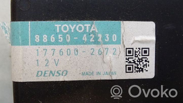 Toyota RAV 4 (XA30) Oro kondicionieriaus kita detalė 88650-42230