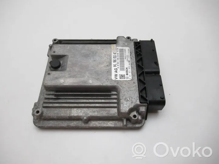 Volkswagen PASSAT B7 Unité de commande, module ECU de moteur 