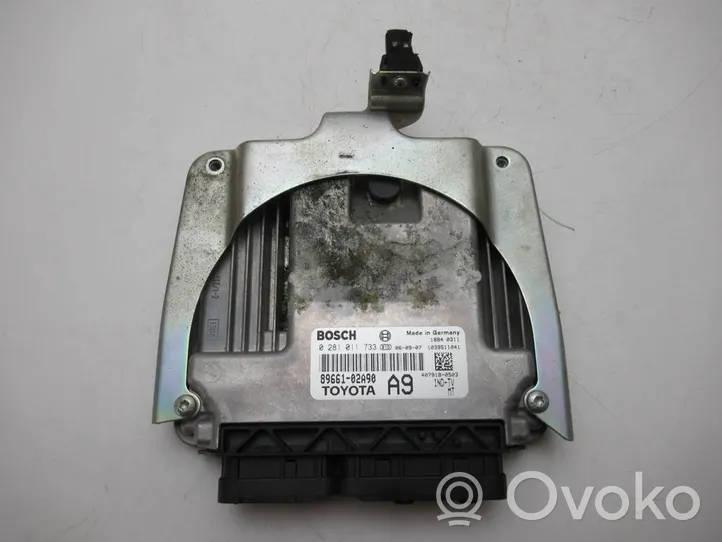 Toyota Corolla E120 E130 Engine control unit/module ECU 89661-02A90