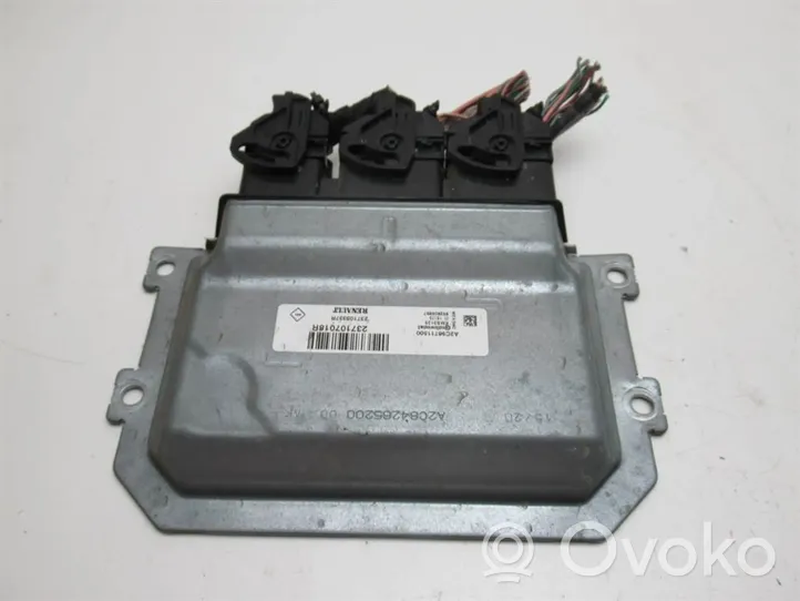 Dacia Sandero Komputer / Sterownik ECU silnika 237107018R