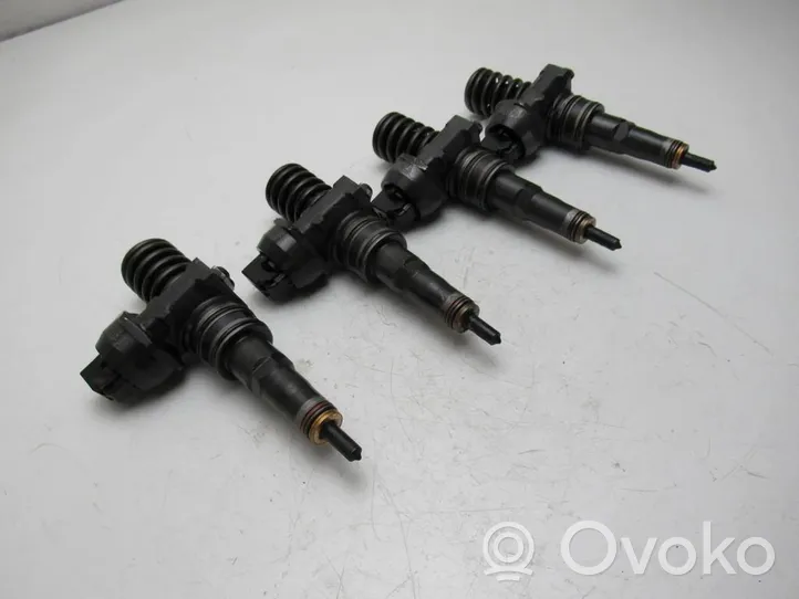 Volkswagen PASSAT B5.5 Kit d'injecteurs de carburant 0414720215