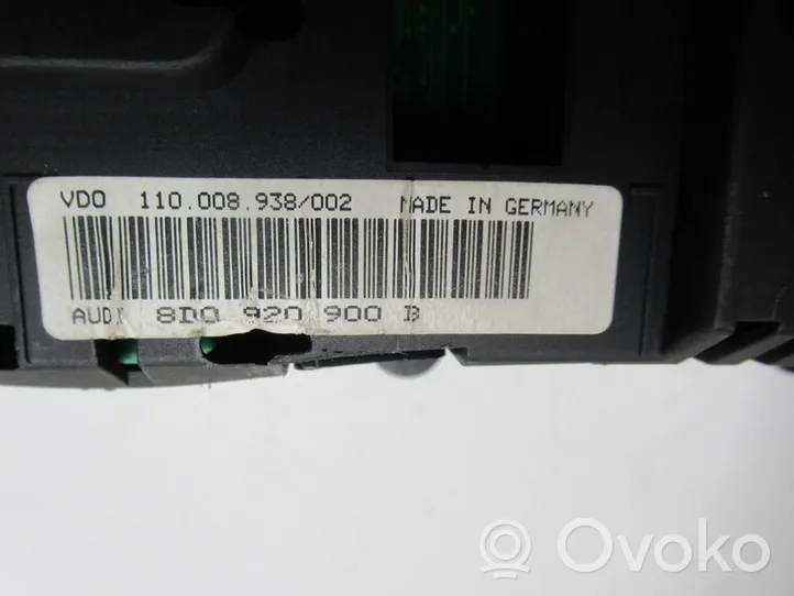 Audi A4 S4 B5 8D Tachimetro (quadro strumenti) 8D0920900B