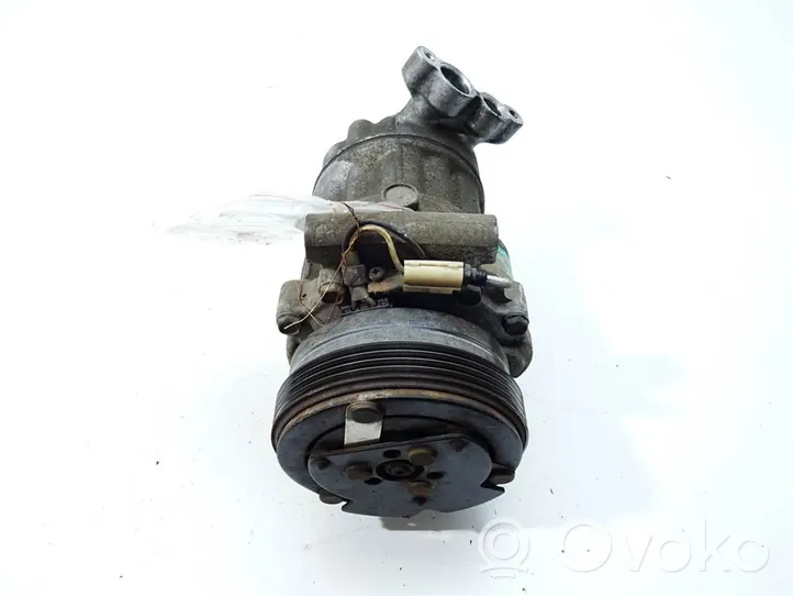 Renault Twingo I Compressore aria condizionata (A/C) (pompa) 8200037058