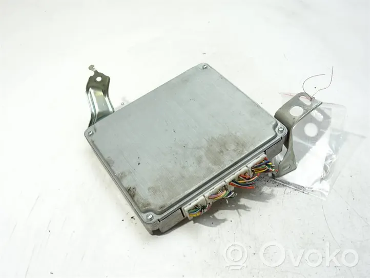 Toyota Corolla E120 E130 Komputer / Sterownik ECU silnika 89661-0F111