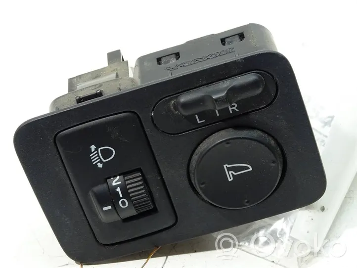 Honda CR-V Interruptor del espejo lateral M37548