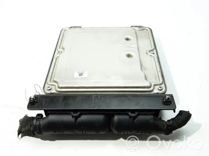 Volkswagen Jetta VI Komputer / Sterownik ECU silnika 