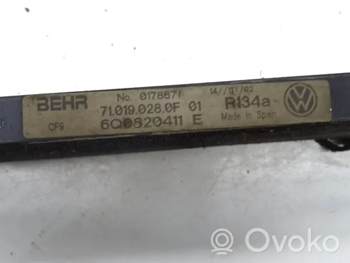 Volkswagen Polo IV 9N3 Wasserkühler 6Q0820411E