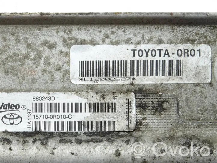 Toyota Avensis T270 Radiatore dell’olio del motore 15710-0R010-C