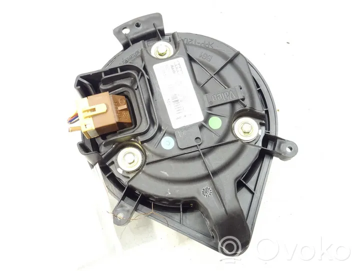 Audi A4 S4 B6 8E 8H Mazā radiatora ventilators 8E2820021A